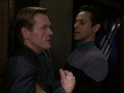 extant_StarTrek_DS9_7x23-ExtremeMeasures_2008.jpg
