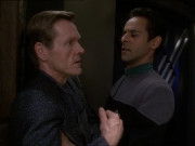 extant_StarTrek_DS9_7x23-ExtremeMeasures_2016.jpg
