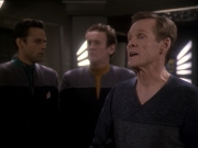 extant_StarTrek_DS9_7x23-ExtremeMeasures_2061.jpg