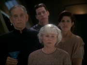 extant_StarTrek_DS9_7x23-ExtremeMeasures_2117.jpg