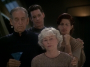 extant_StarTrek_DS9_7x23-ExtremeMeasures_2180.jpg