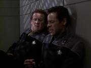 extant_StarTrek_DS9_7x23-ExtremeMeasures_2606.jpg