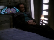Filename=extant_StarTrek_DS9_7x23-ExtremeMeasures_3055.jpg
Filesize=139KiB
Dimensions=1200x900
Date added=Jan 22, 2020 extant_StarTrek_DS9_7x23-ExtremeMeasures_3055.jpg