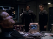 extant_StarTrek_DS9_7x23-ExtremeMeasures_3205.jpg