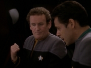 Filename=extant_StarTrek_DS9_7x23-ExtremeMeasures_3681.jpg
Filesize=121KiB
Dimensions=1200x900
Date added=Jan 22, 2020 extant_StarTrek_DS9_7x23-ExtremeMeasures_3681.jpg