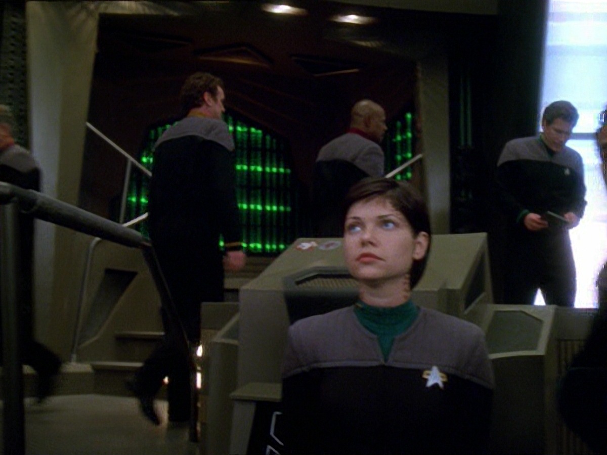 extant_StarTrek_DS9_7x24-TheDogsOfWar_0018.jpg