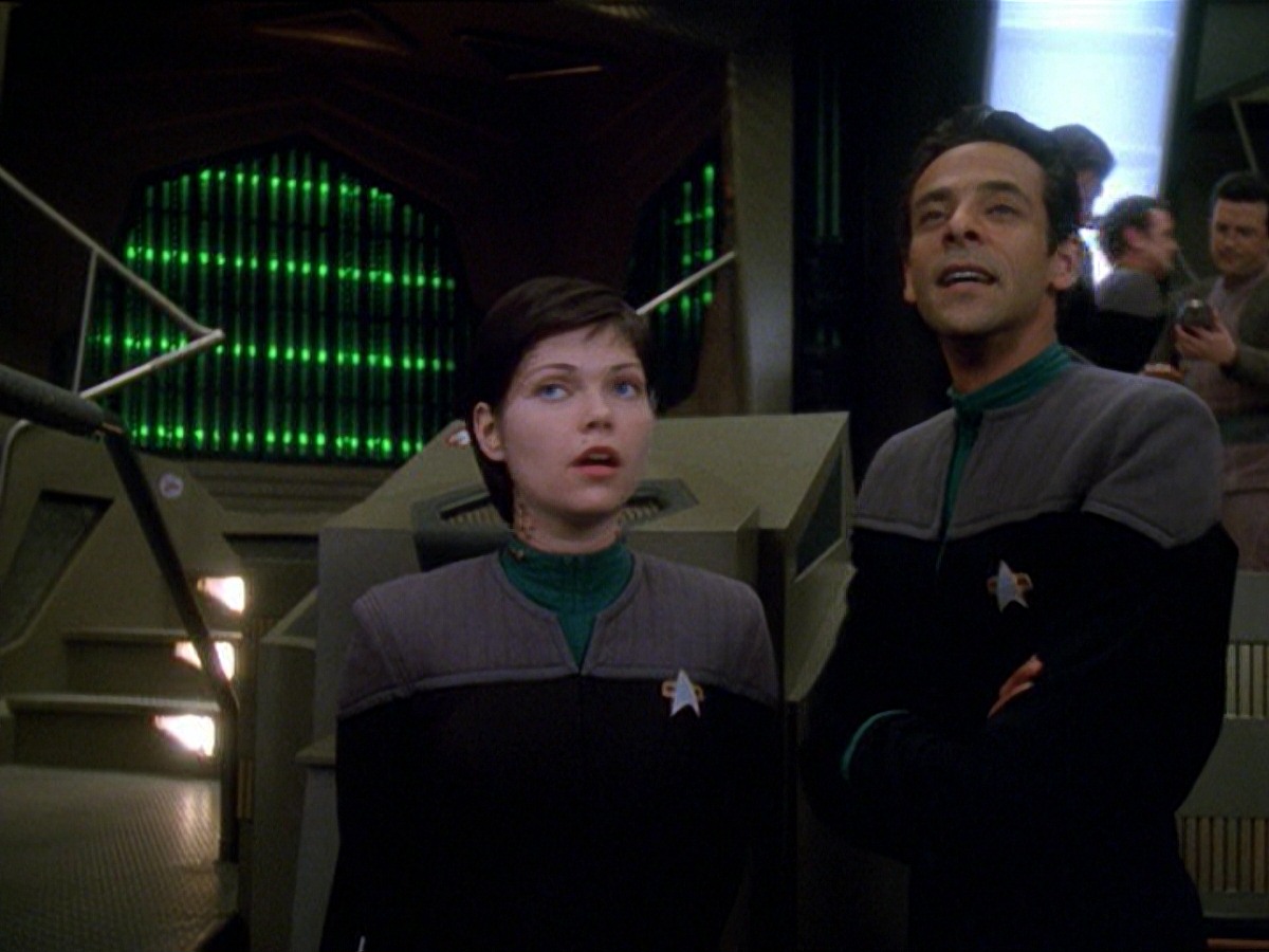 extant_StarTrek_DS9_7x24-TheDogsOfWar_0021.jpg