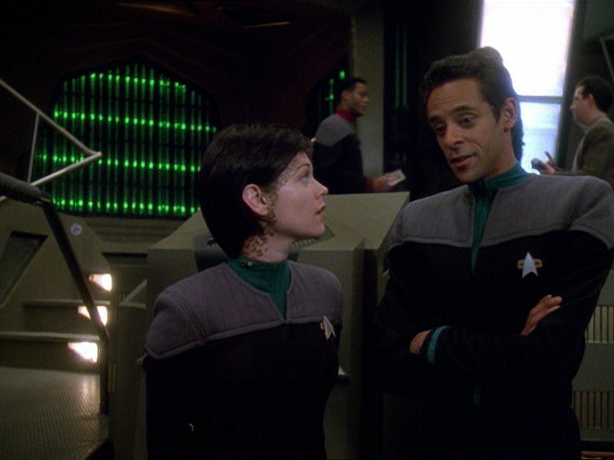 extant_StarTrek_DS9_7x24-TheDogsOfWar_0041.jpg