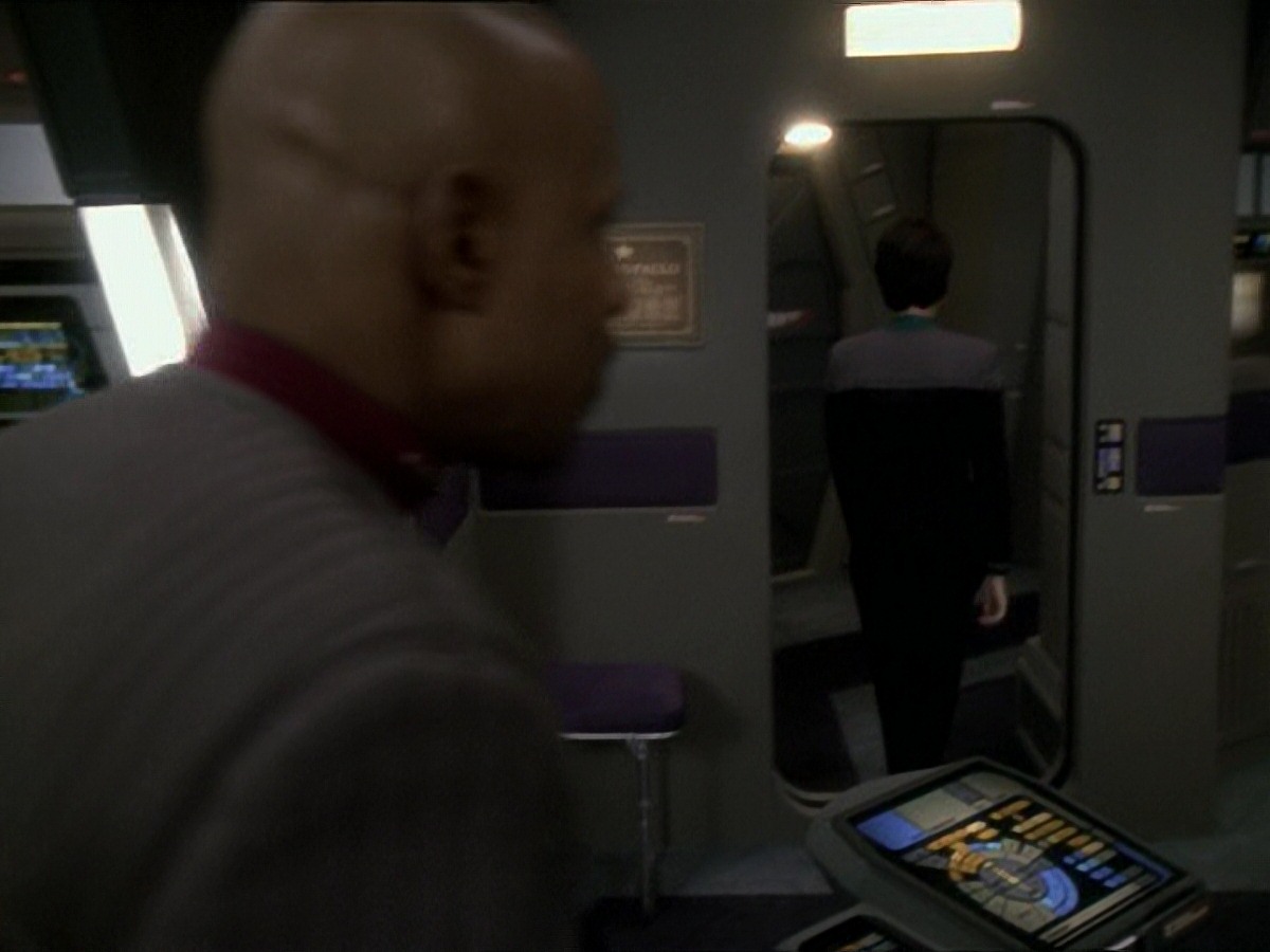 extant_StarTrek_DS9_7x24-TheDogsOfWar_0250.jpg
