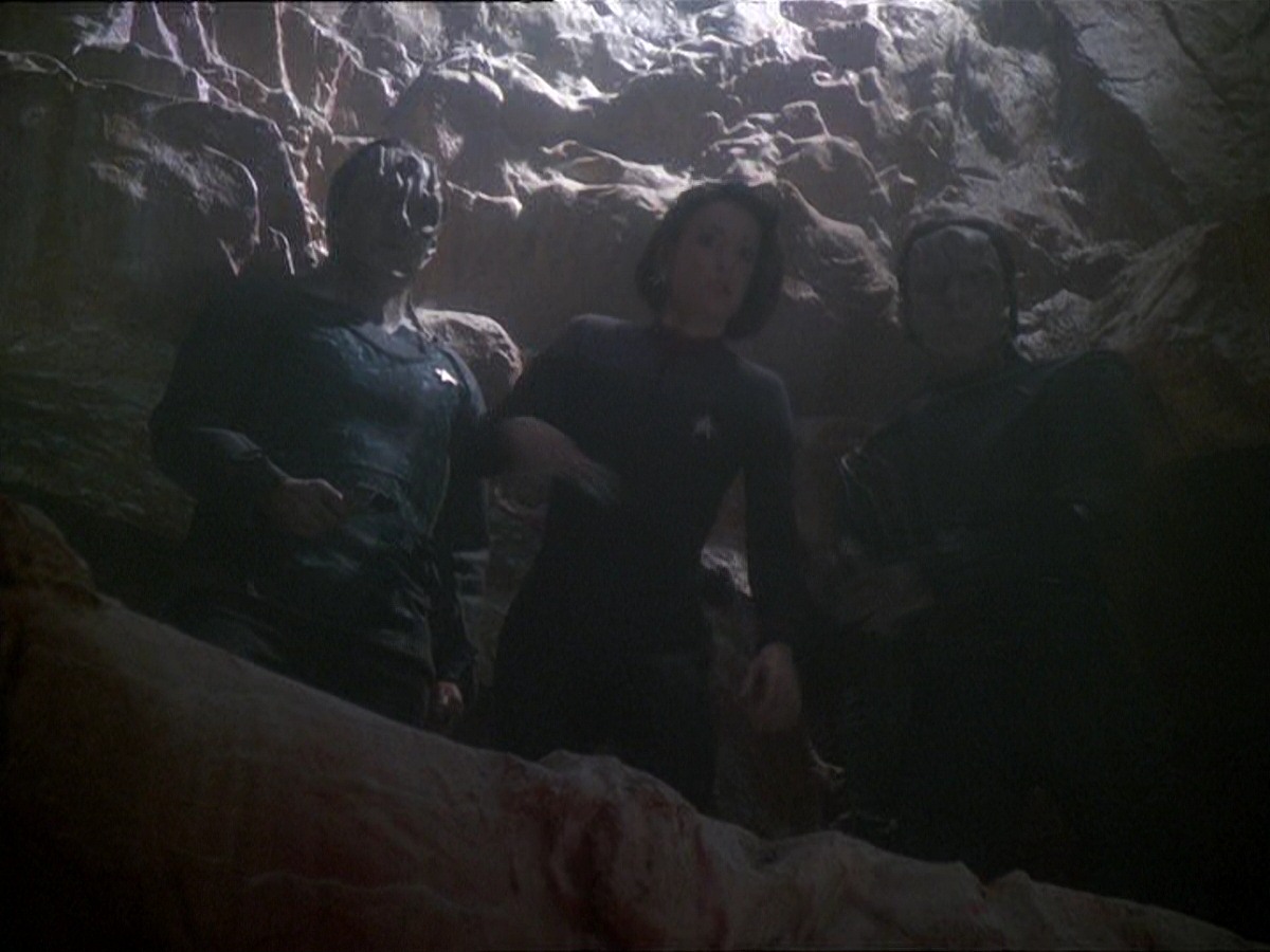 extant_StarTrek_DS9_7x24-TheDogsOfWar_0358.jpg