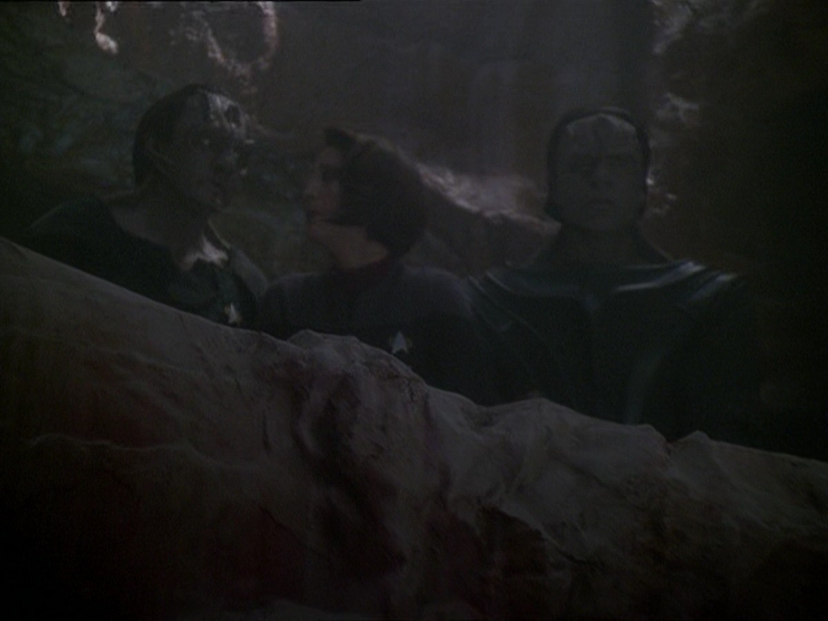 extant_StarTrek_DS9_7x24-TheDogsOfWar_0382.jpg