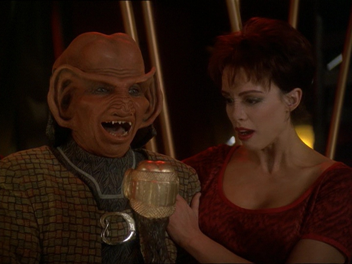 extant_StarTrek_DS9_7x24-TheDogsOfWar_3127.jpg