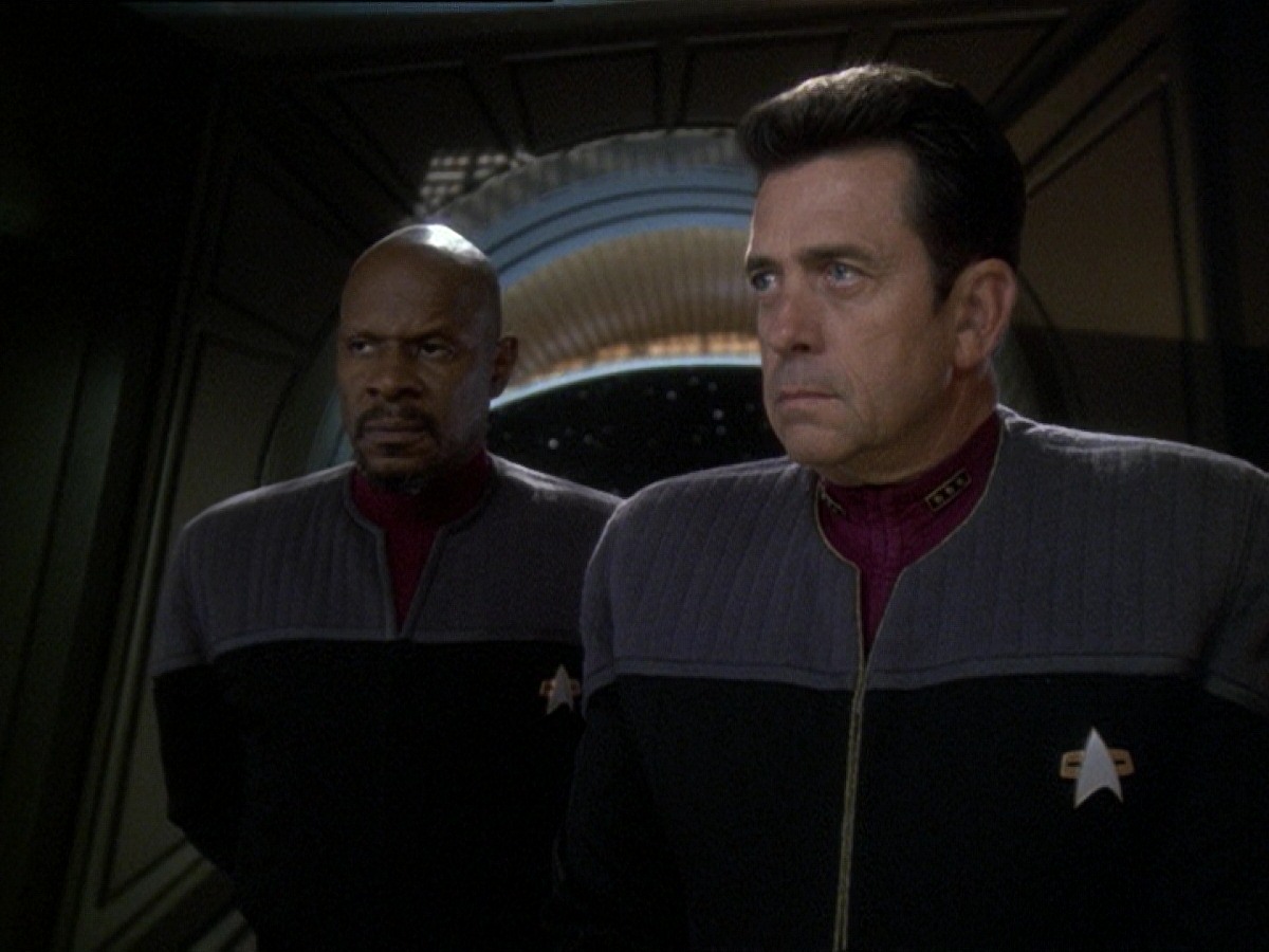 extant_StarTrek_DS9_7x24-TheDogsOfWar_3462.jpg