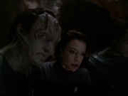 Filename=extant_StarTrek_DS9_7x24-TheDogsOfWar_0591.jpg
Filesize=133KiB
Dimensions=1200x900
Date added=Jan 22, 2020 extant_StarTrek_DS9_7x24-TheDogsOfWar_0591.jpg