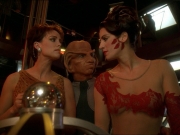 Filename=extant_StarTrek_DS9_7x24-TheDogsOfWar_1021.jpg
Filesize=165KiB
Dimensions=1200x900
Date added=Jan 22, 2020 extant_StarTrek_DS9_7x24-TheDogsOfWar_1021.jpg