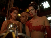 Filename=extant_StarTrek_DS9_7x24-TheDogsOfWar_1026.jpg
Filesize=169KiB
Dimensions=1200x900
Date added=Jan 22, 2020 extant_StarTrek_DS9_7x24-TheDogsOfWar_1026.jpg
