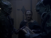 extant_StarTrek_DS9_7x24-TheDogsOfWar_2655.jpg