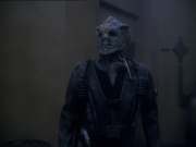 extant_StarTrek_DS9_7x24-TheDogsOfWar_2683.jpg