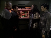 extant_StarTrek_DS9_7x24-TheDogsOfWar_3360.jpg