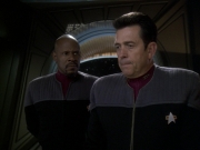 Filename=extant_StarTrek_DS9_7x24-TheDogsOfWar_3450.jpg
Filesize=135KiB
Dimensions=1200x900
Date added=Jan 22, 2020 extant_StarTrek_DS9_7x24-TheDogsOfWar_3450.jpg