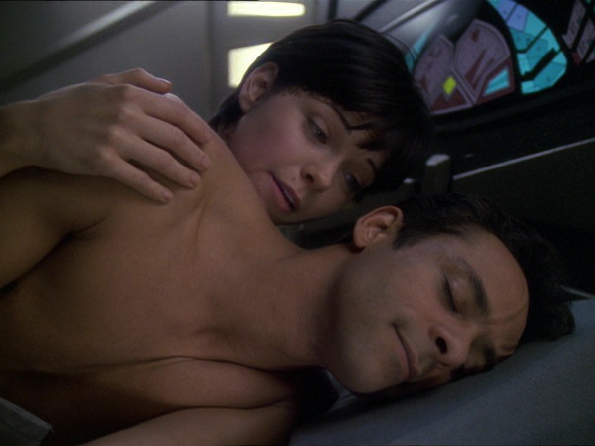 extant_StarTrek_DS9_7x25-7x26-WhatYouLeaveBehind_0020.jpg