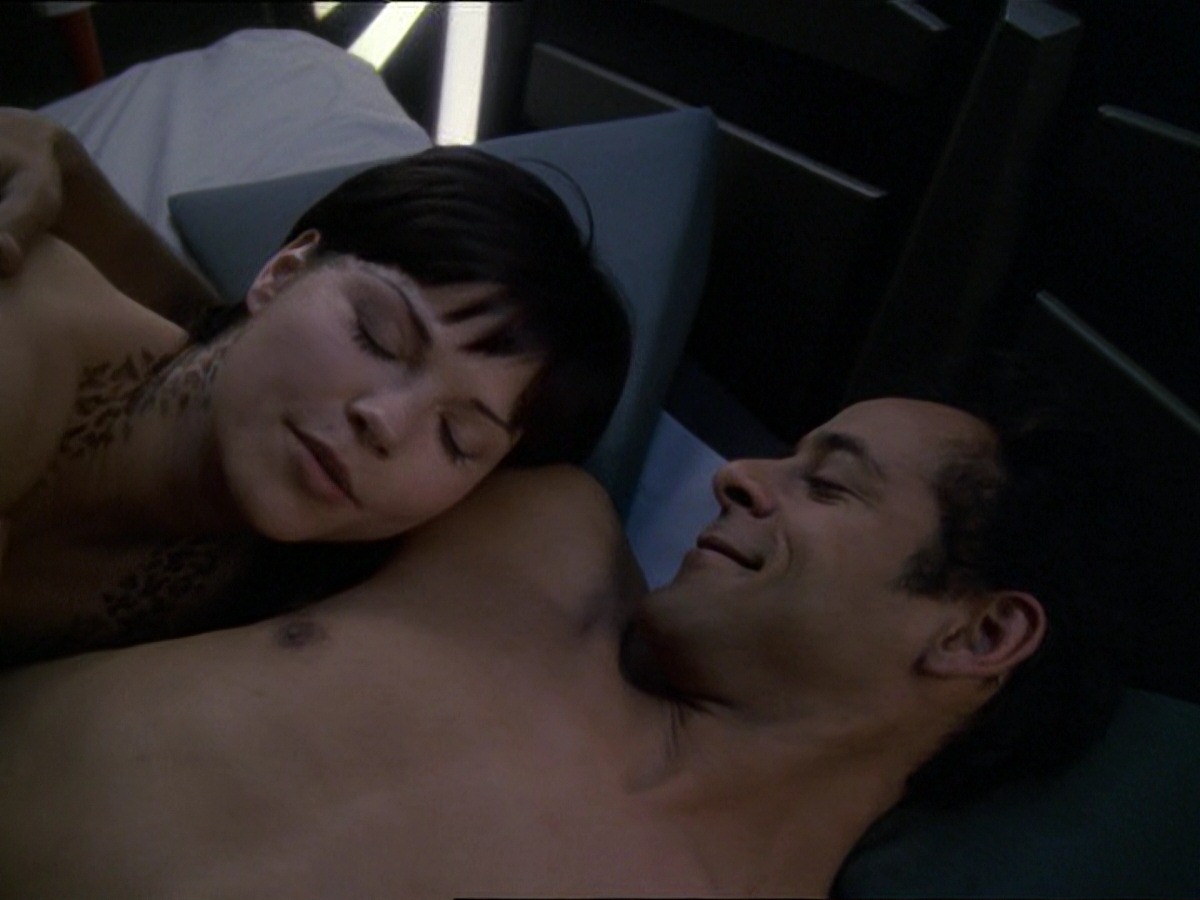 extant_StarTrek_DS9_7x25-7x26-WhatYouLeaveBehind_0054.jpg