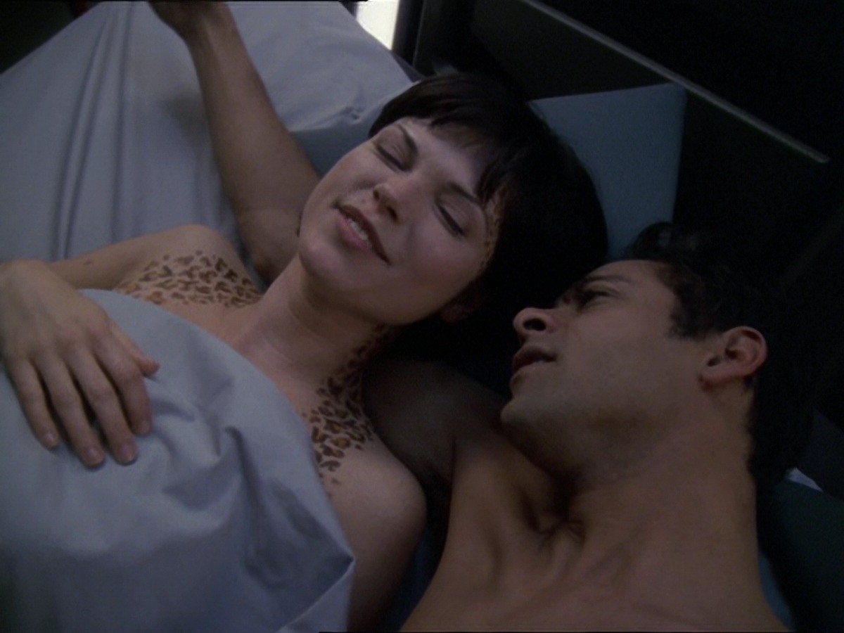 extant_StarTrek_DS9_7x25-7x26-WhatYouLeaveBehind_0060.jpg