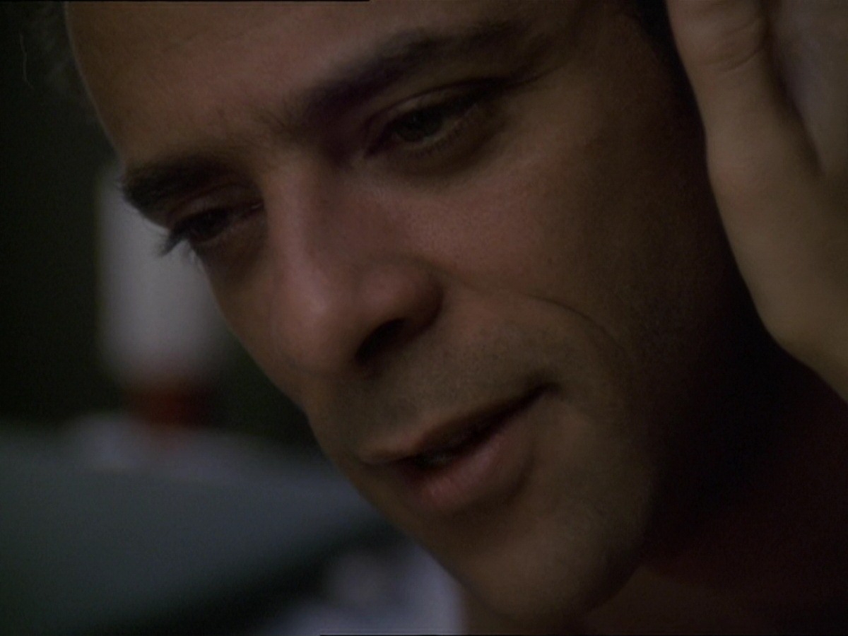 extant_StarTrek_DS9_7x25-7x26-WhatYouLeaveBehind_0088.jpg