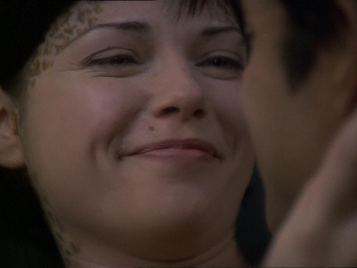 extant_StarTrek_DS9_7x25-7x26-WhatYouLeaveBehind_0093.jpg