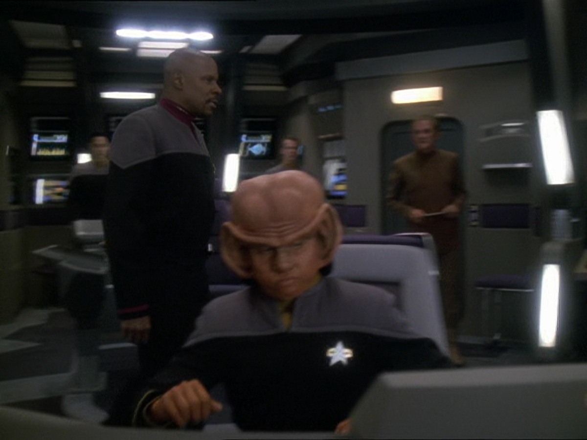extant_StarTrek_DS9_7x25-7x26-WhatYouLeaveBehind_0396.jpg