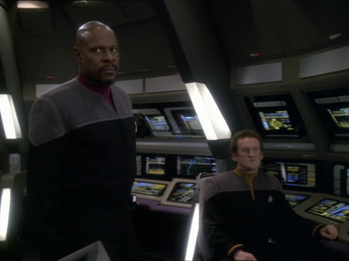 extant_StarTrek_DS9_7x25-7x26-WhatYouLeaveBehind_0399.jpg