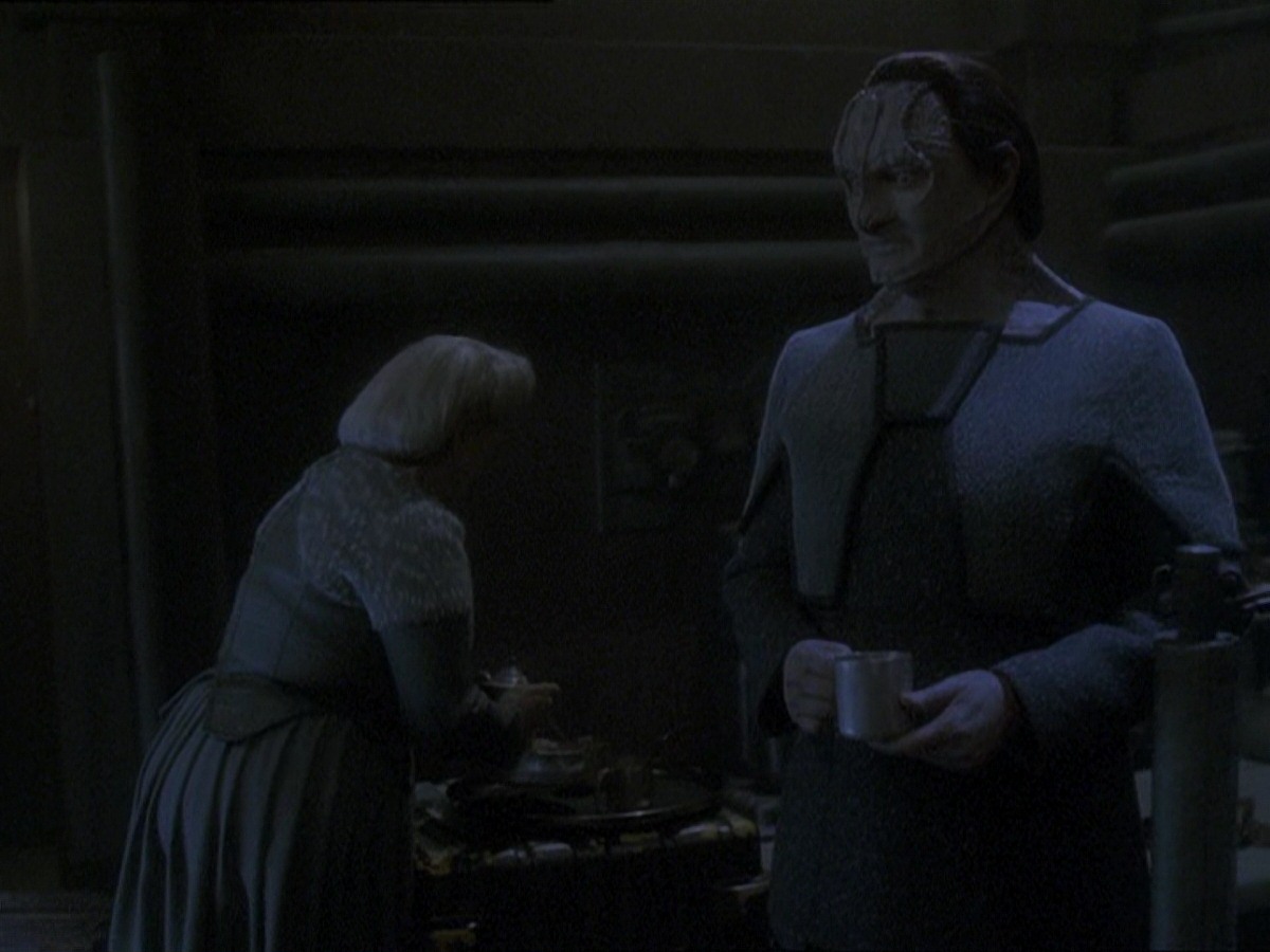 extant_StarTrek_DS9_7x25-7x26-WhatYouLeaveBehind_0921.jpg