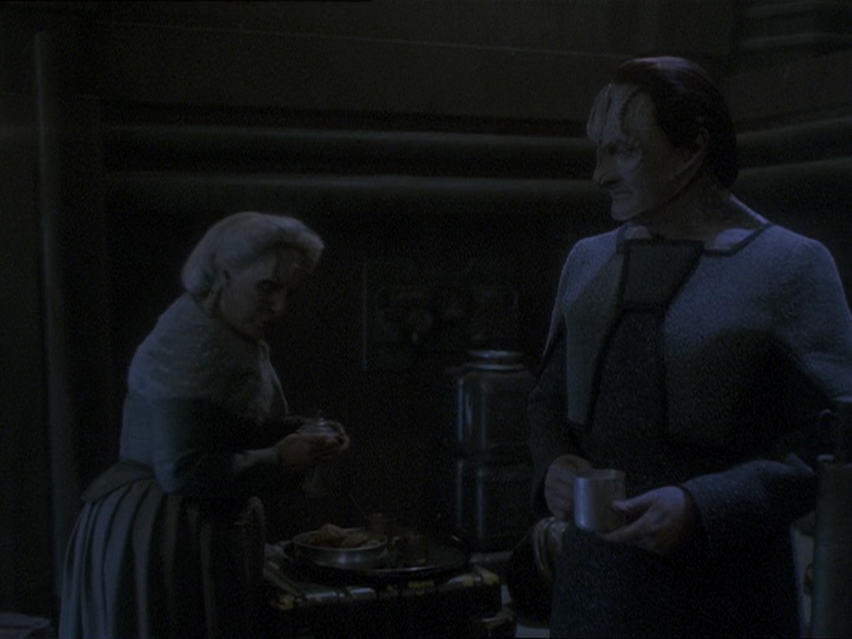 extant_StarTrek_DS9_7x25-7x26-WhatYouLeaveBehind_0924.jpg
