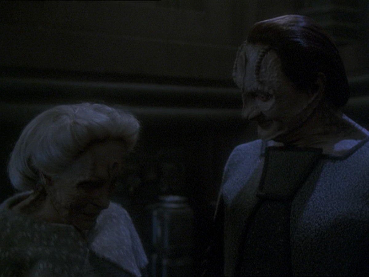 extant_StarTrek_DS9_7x25-7x26-WhatYouLeaveBehind_0945.jpg