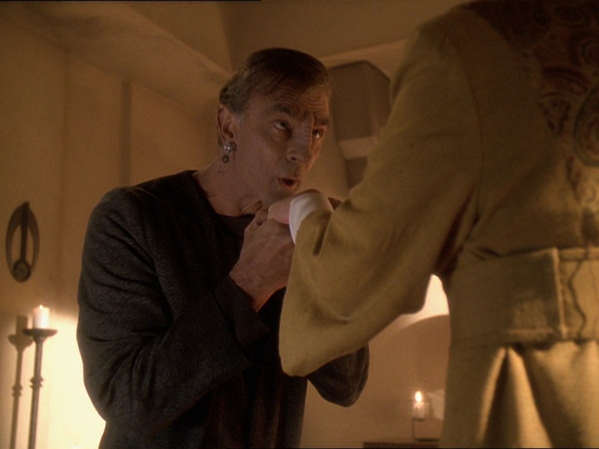 extant_StarTrek_DS9_7x25-7x26-WhatYouLeaveBehind_1421.jpg
