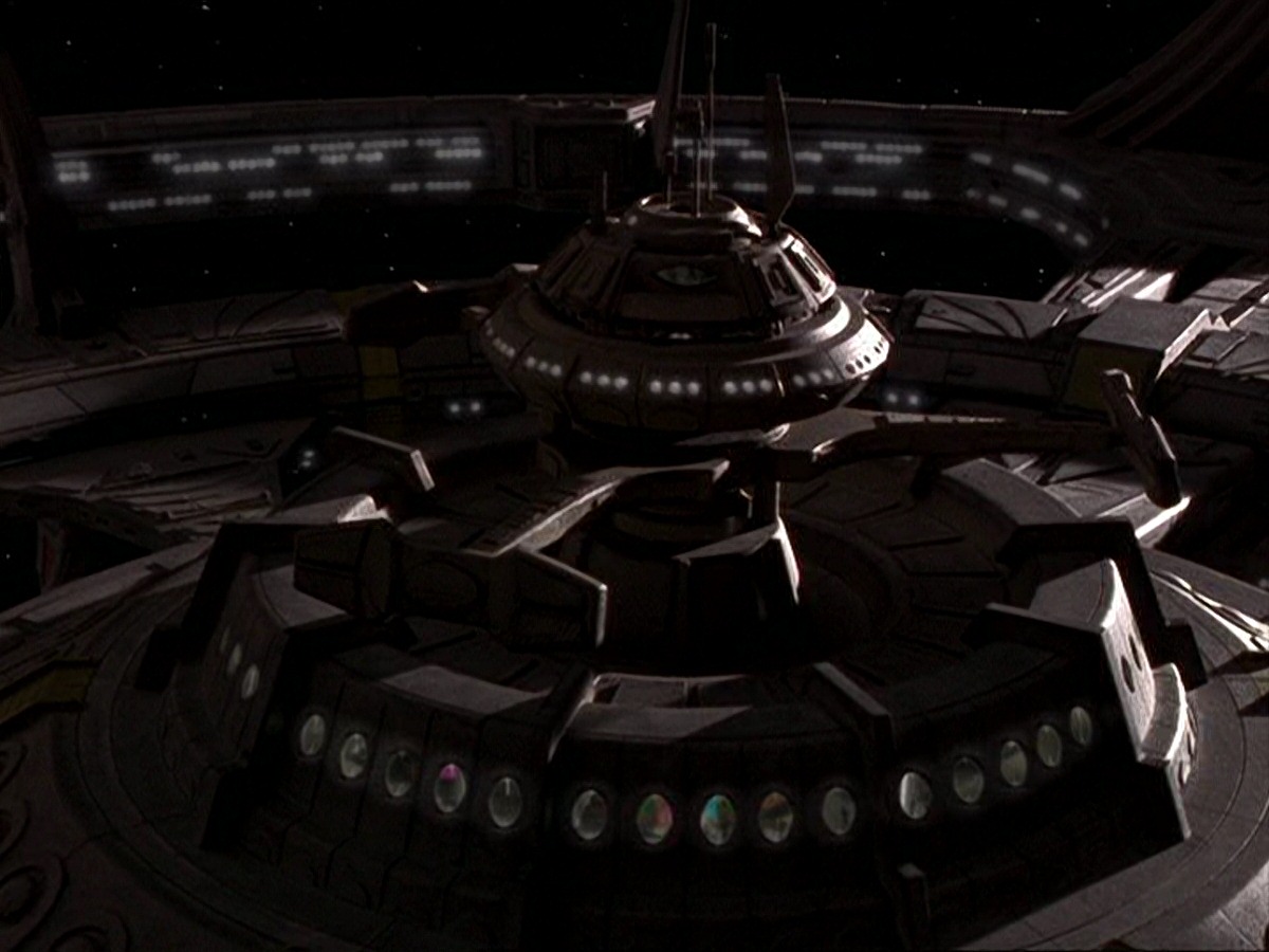 extant_StarTrek_DS9_7x25-7x26-WhatYouLeaveBehind_1441.jpg