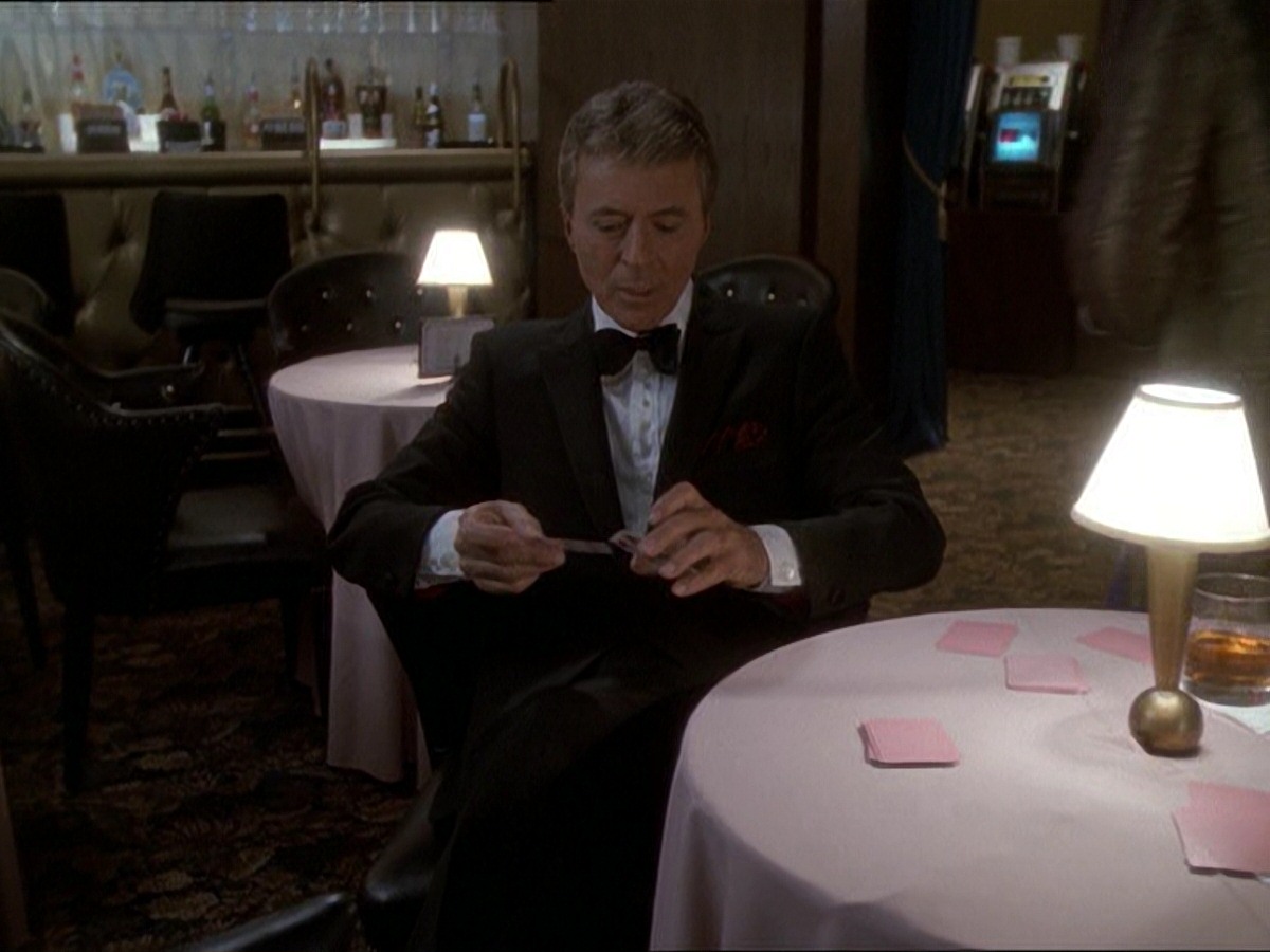 extant_StarTrek_DS9_7x25-7x26-WhatYouLeaveBehind_1520.jpg
