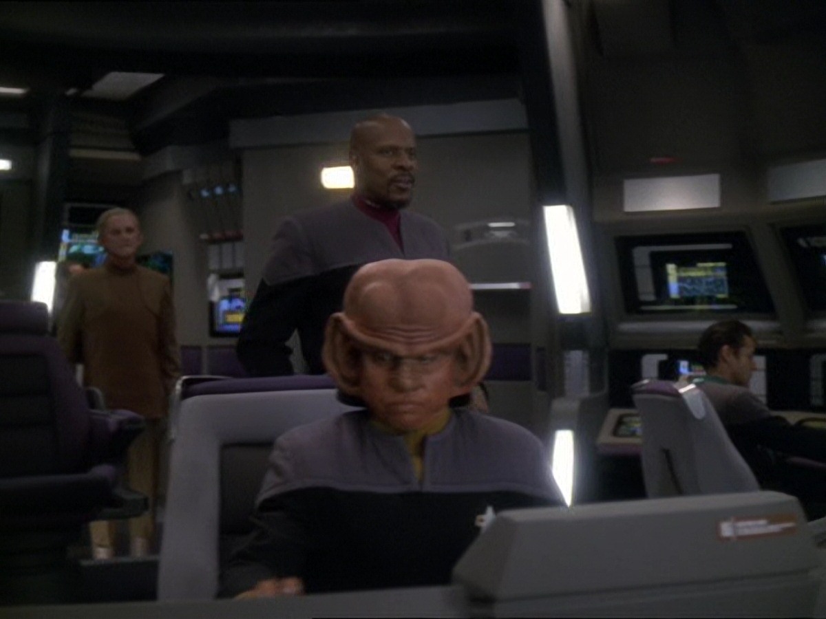 extant_StarTrek_DS9_7x25-7x26-WhatYouLeaveBehind_2306.jpg