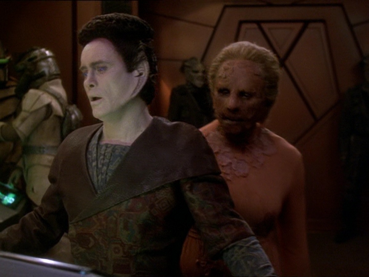 extant_StarTrek_DS9_7x25-7x26-WhatYouLeaveBehind_2693.jpg