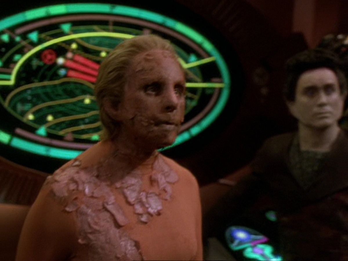 extant_StarTrek_DS9_7x25-7x26-WhatYouLeaveBehind_2723.jpg
