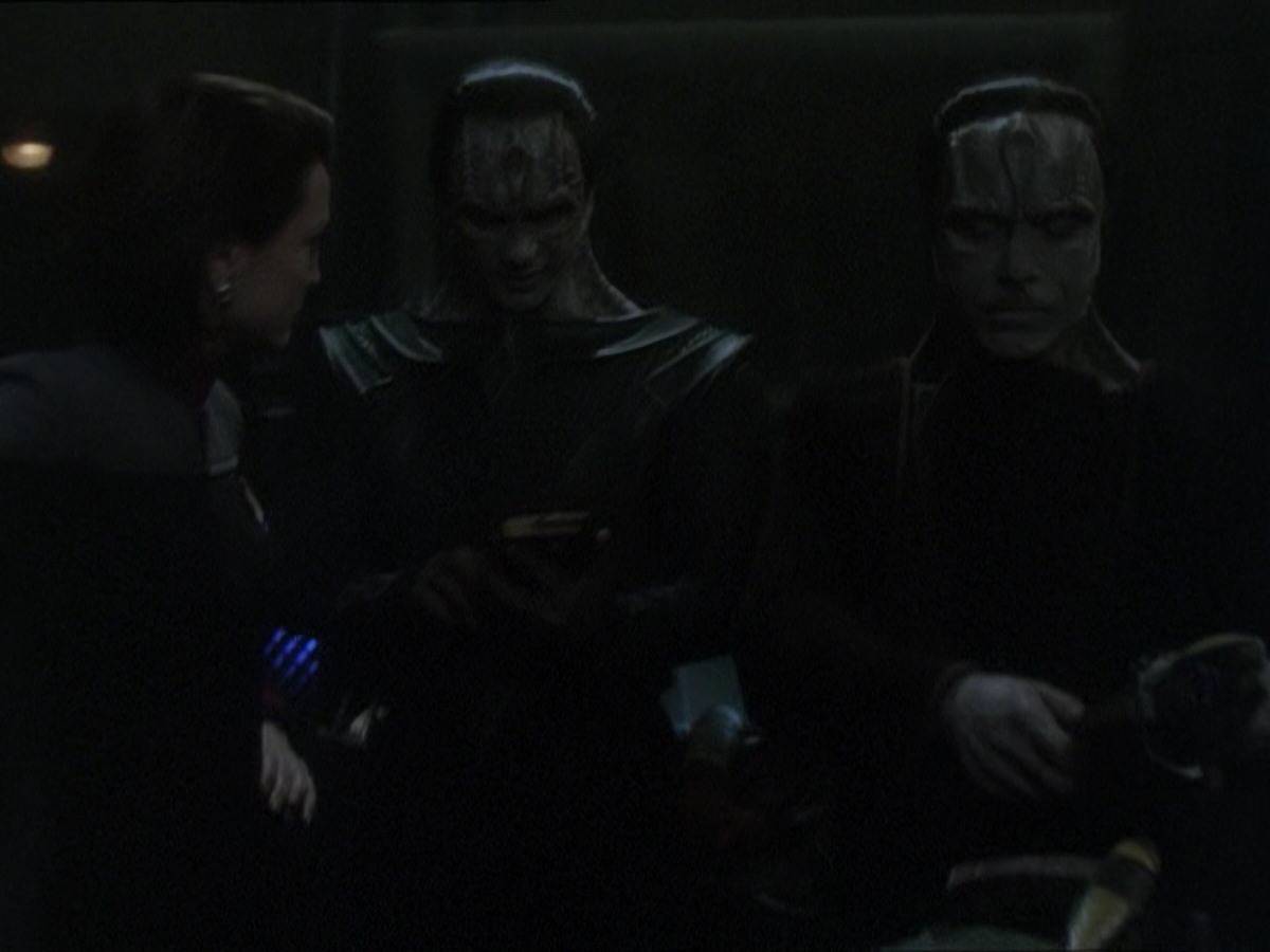 extant_StarTrek_DS9_7x25-7x26-WhatYouLeaveBehind_3345.jpg