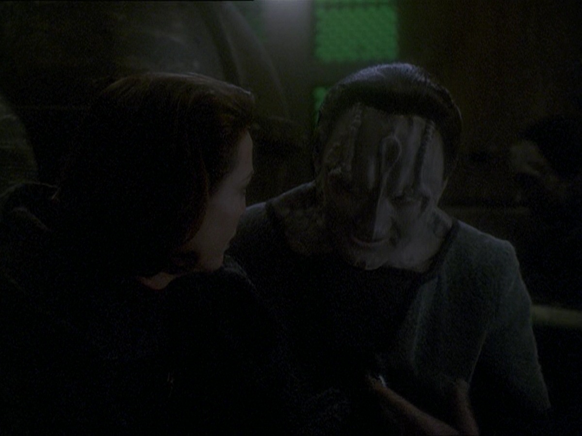 extant_StarTrek_DS9_7x25-7x26-WhatYouLeaveBehind_3691.jpg