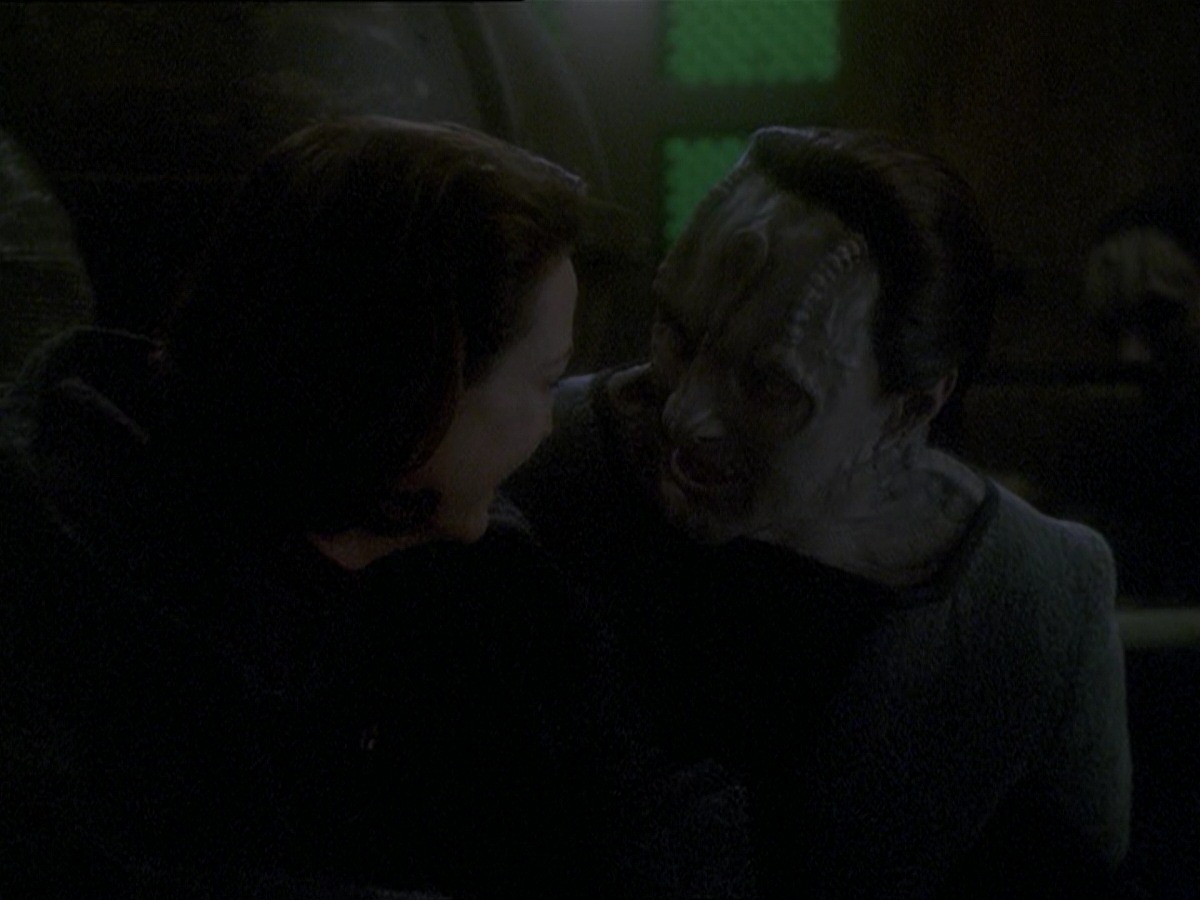 extant_StarTrek_DS9_7x25-7x26-WhatYouLeaveBehind_3700.jpg