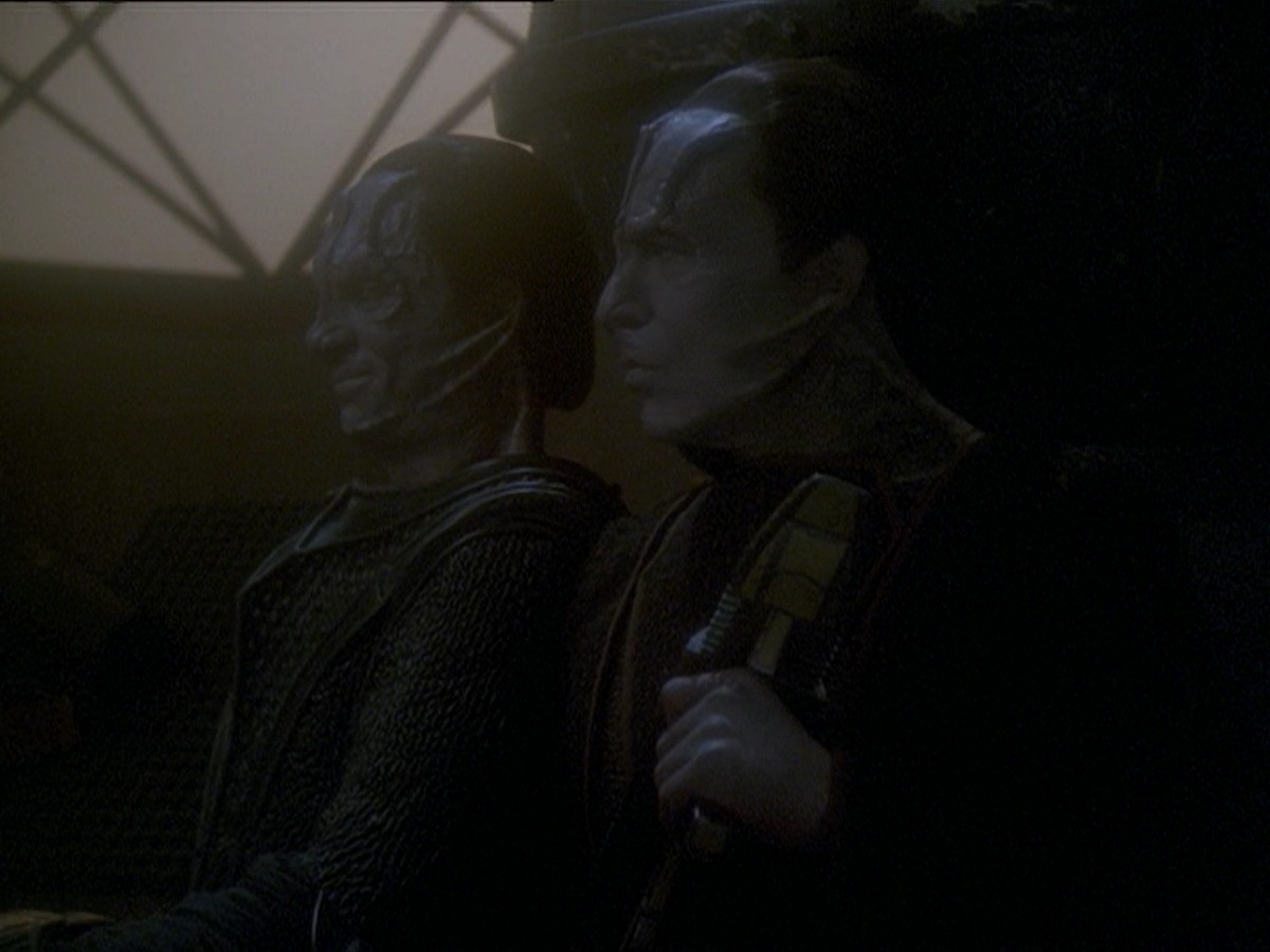 extant_StarTrek_DS9_7x25-7x26-WhatYouLeaveBehind_3707.jpg
