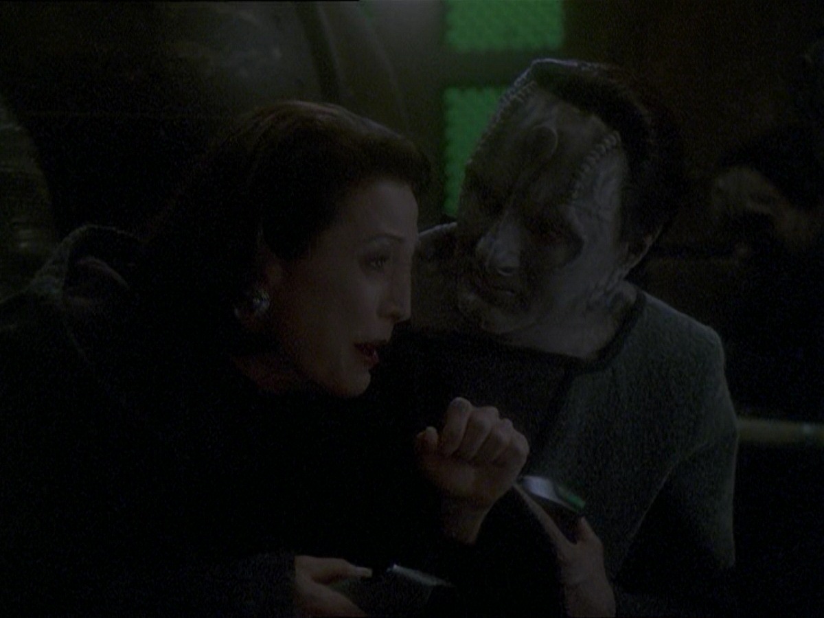 extant_StarTrek_DS9_7x25-7x26-WhatYouLeaveBehind_3721.jpg