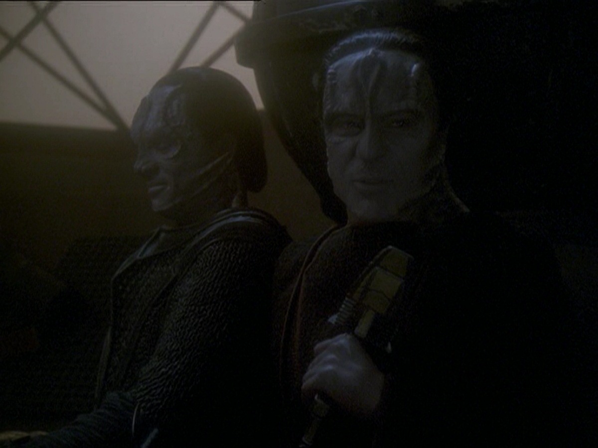 extant_StarTrek_DS9_7x25-7x26-WhatYouLeaveBehind_3727.jpg