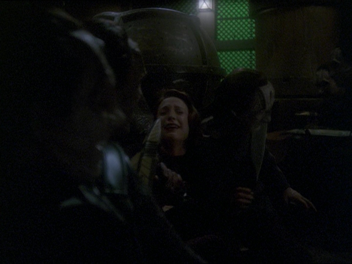 extant_StarTrek_DS9_7x25-7x26-WhatYouLeaveBehind_3735.jpg