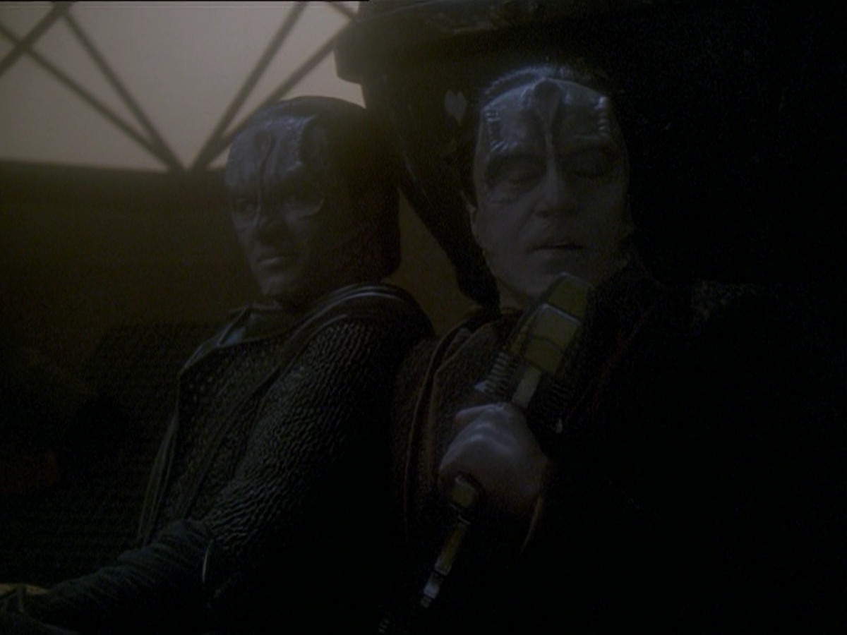 extant_StarTrek_DS9_7x25-7x26-WhatYouLeaveBehind_3745.jpg