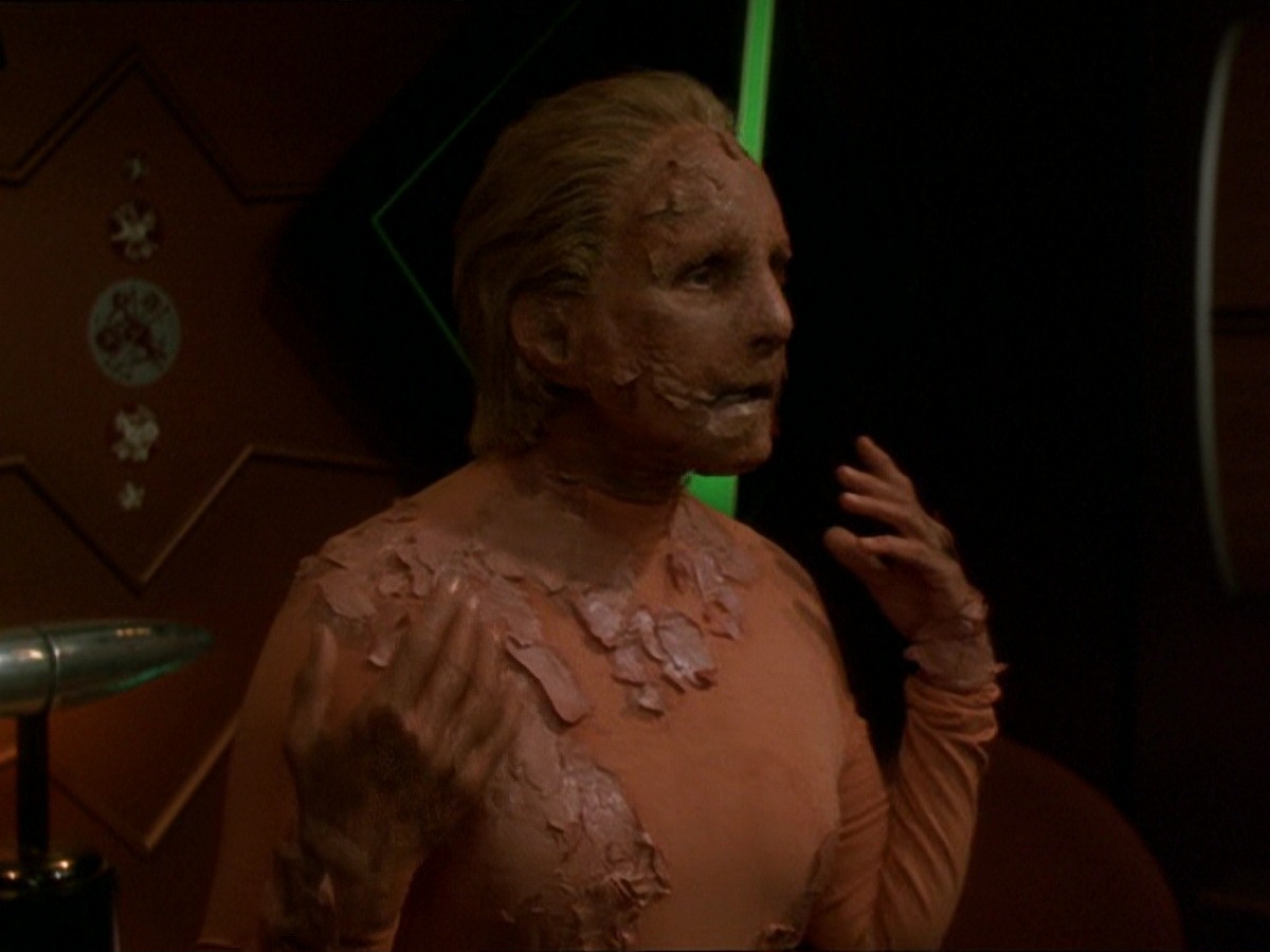 extant_StarTrek_DS9_7x25-7x26-WhatYouLeaveBehind_3748.jpg