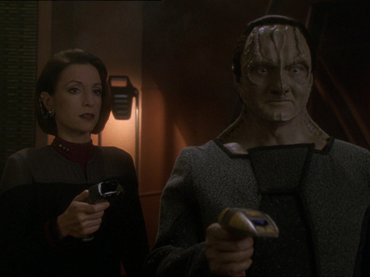 extant_StarTrek_DS9_7x25-7x26-WhatYouLeaveBehind_4225.jpg